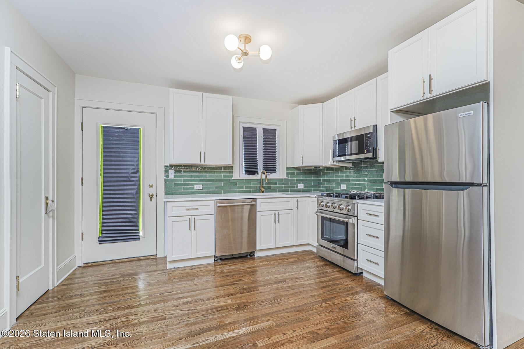 332 Willowbrook Rd, Staten Island, NY 10314 photo