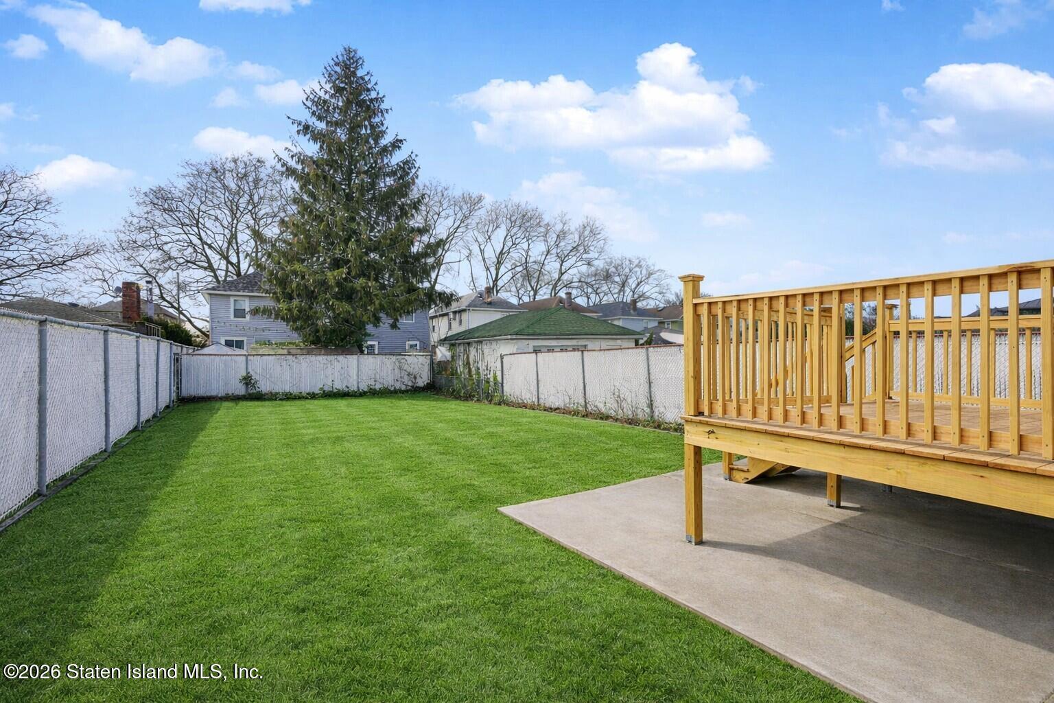 332 Willowbrook Rd, Staten Island, NY 10314 photo