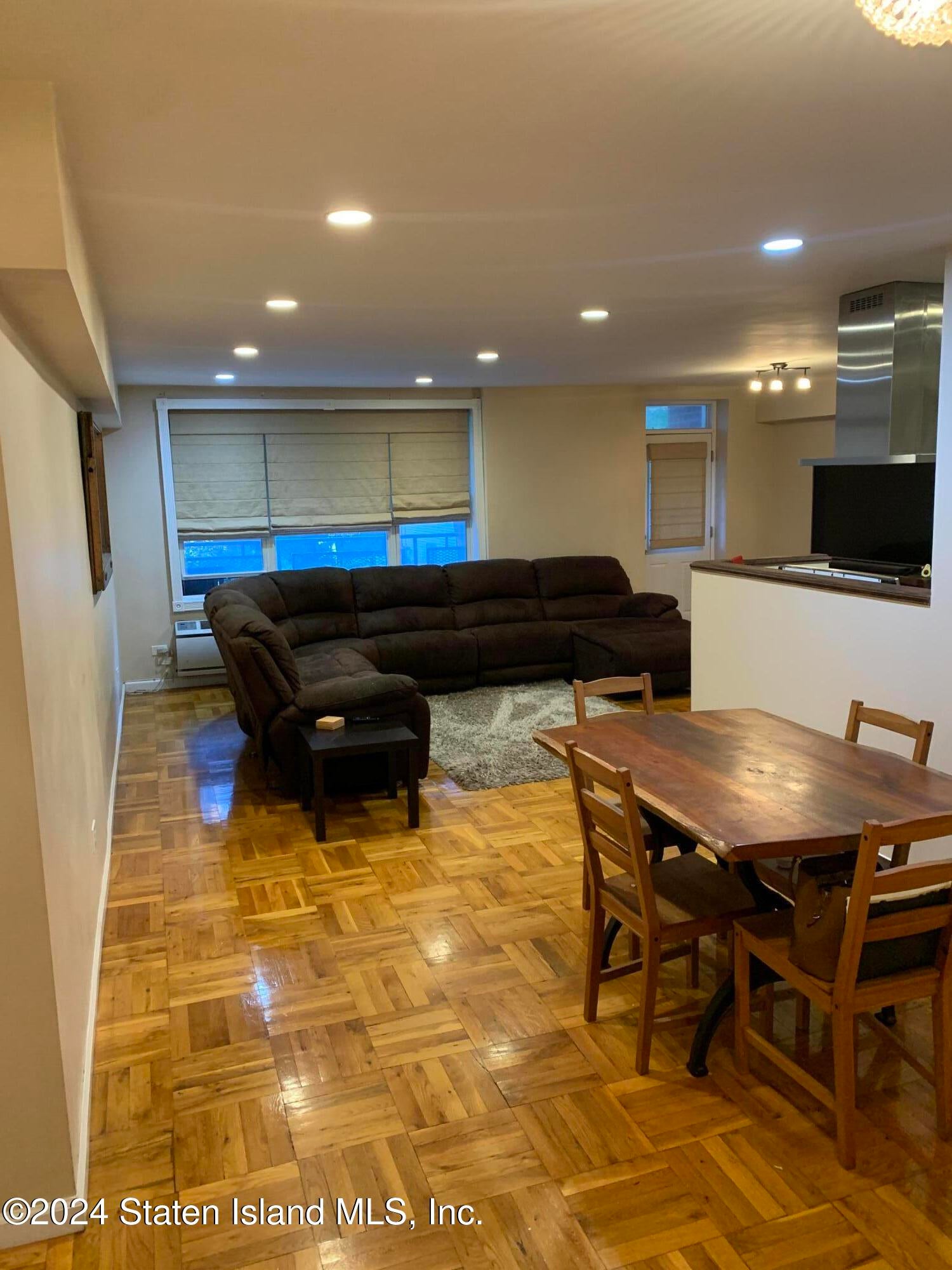 55 Austin Pl #2 J, Staten Island, NY 10304 photo
