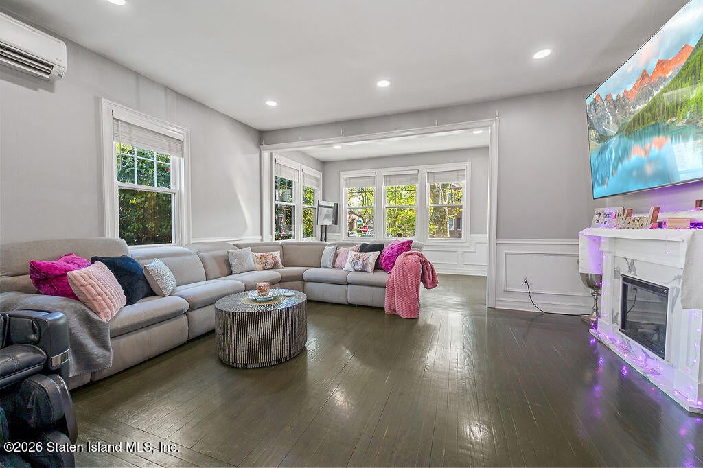 63 Coddington Ave, Staten Island, NY 10306 photo