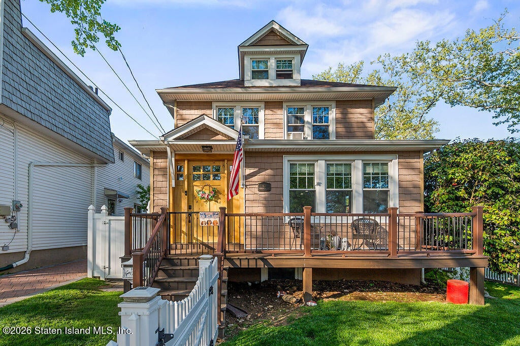 63 Coddington Ave, Staten Island, NY 10306