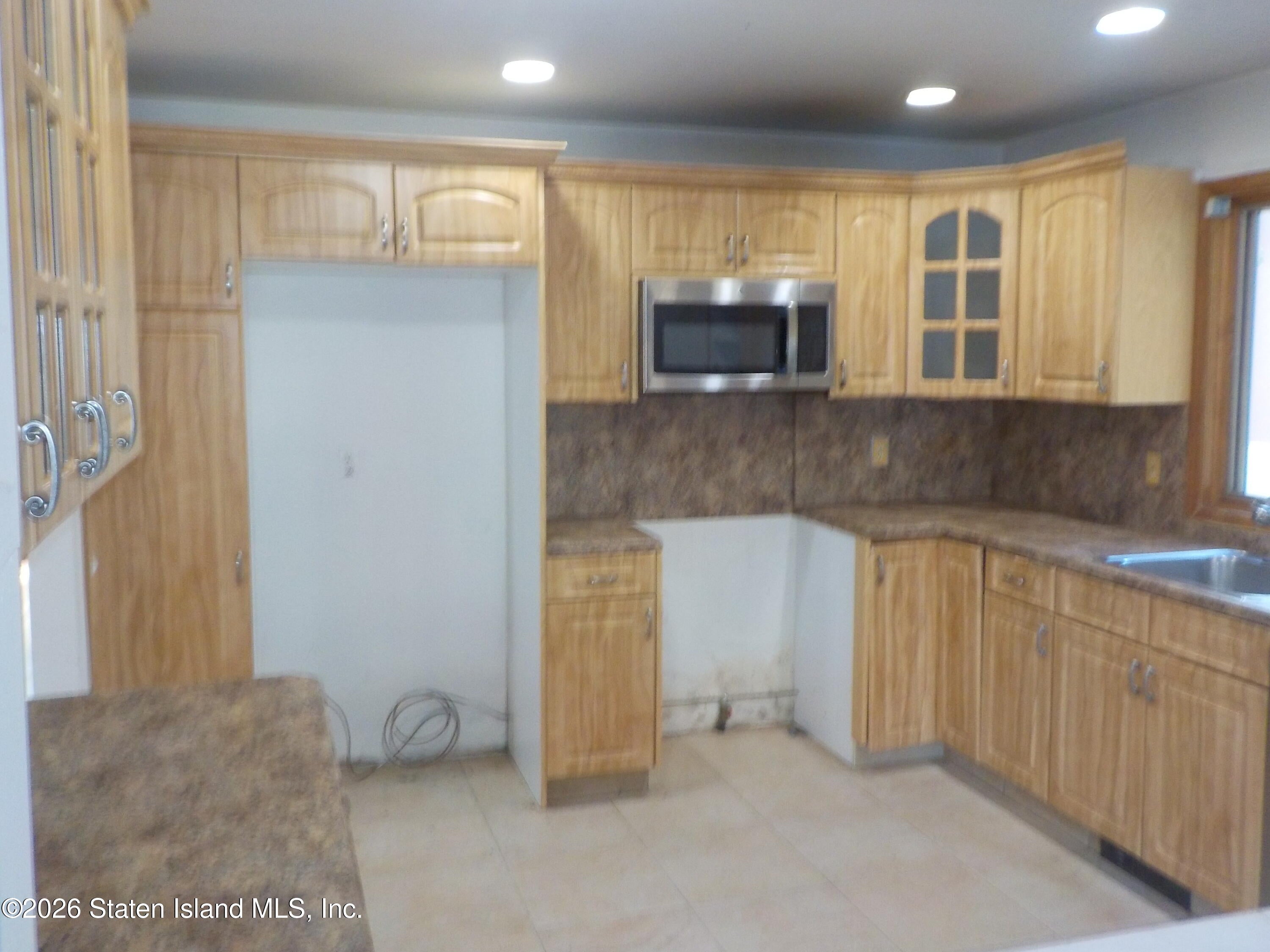 335 Eltingville Blvd, Staten Island, NY 10312 photo