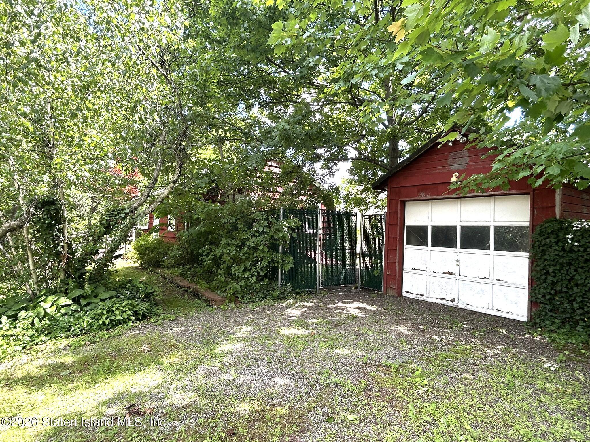 1721 Carlton Ave, Staten Island, NY 10309 photo