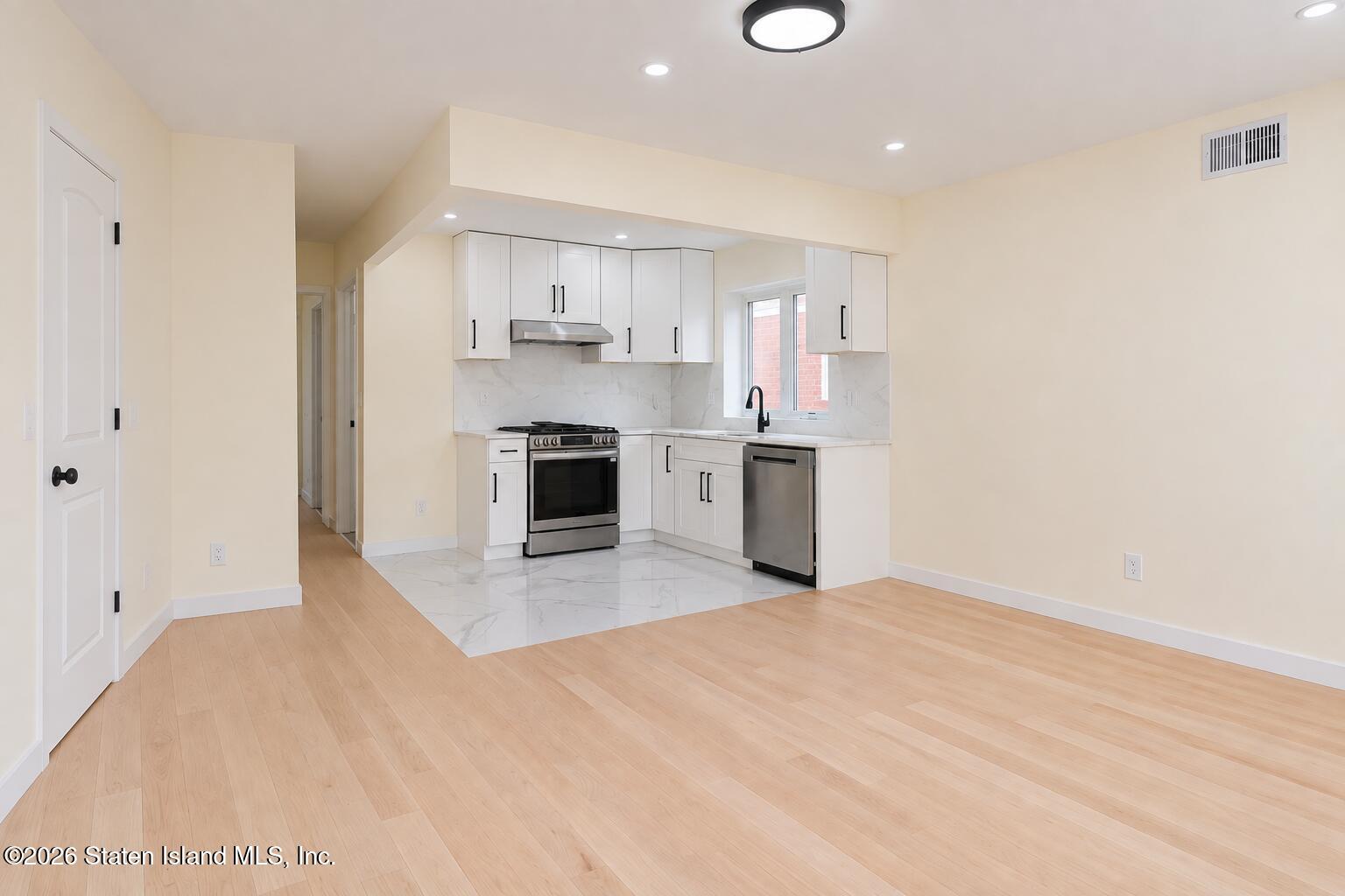 206 Bache Ave, Staten Island, NY 10306 photo
