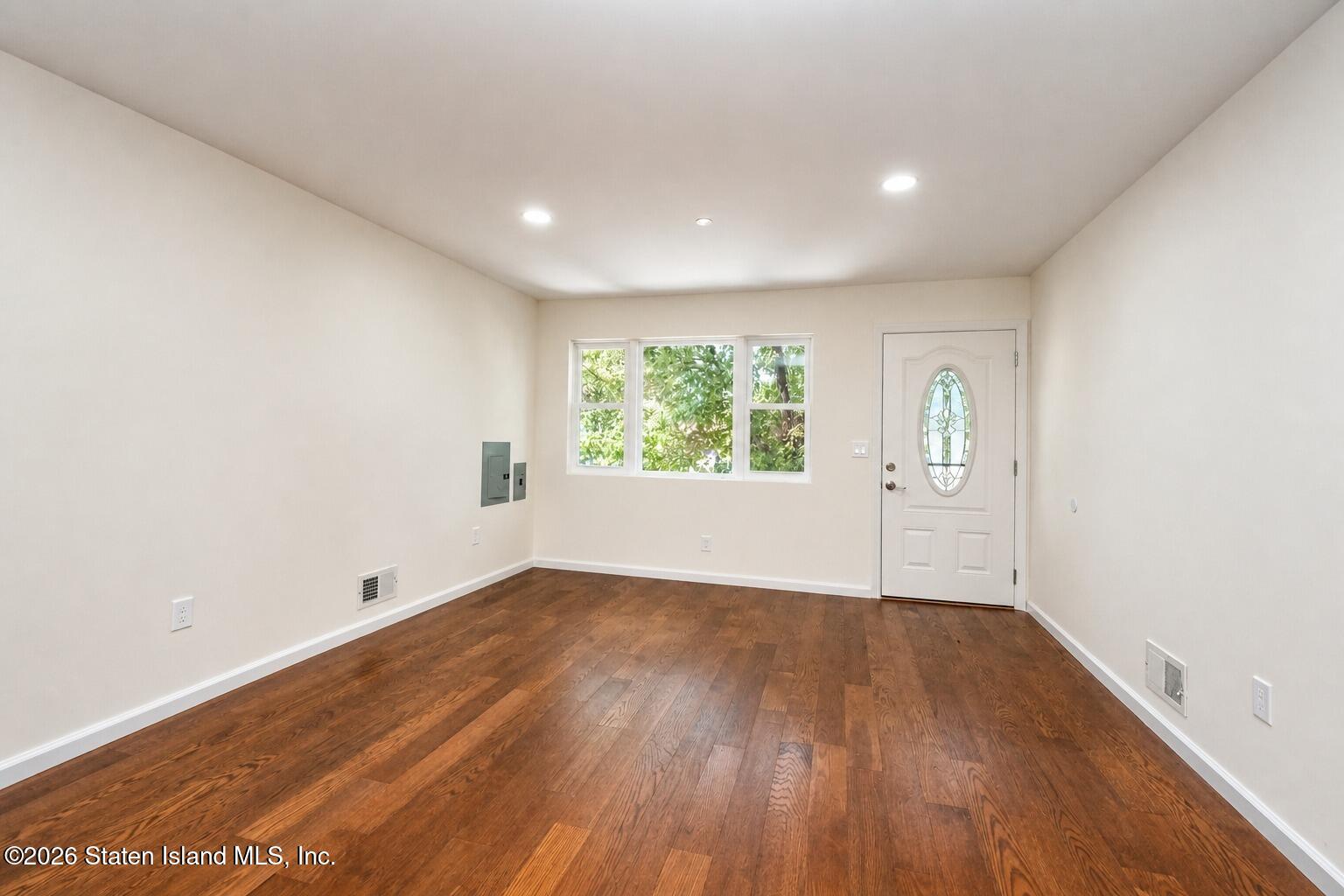 7306 Amboy Rd, Staten Island, NY 10307 photo
