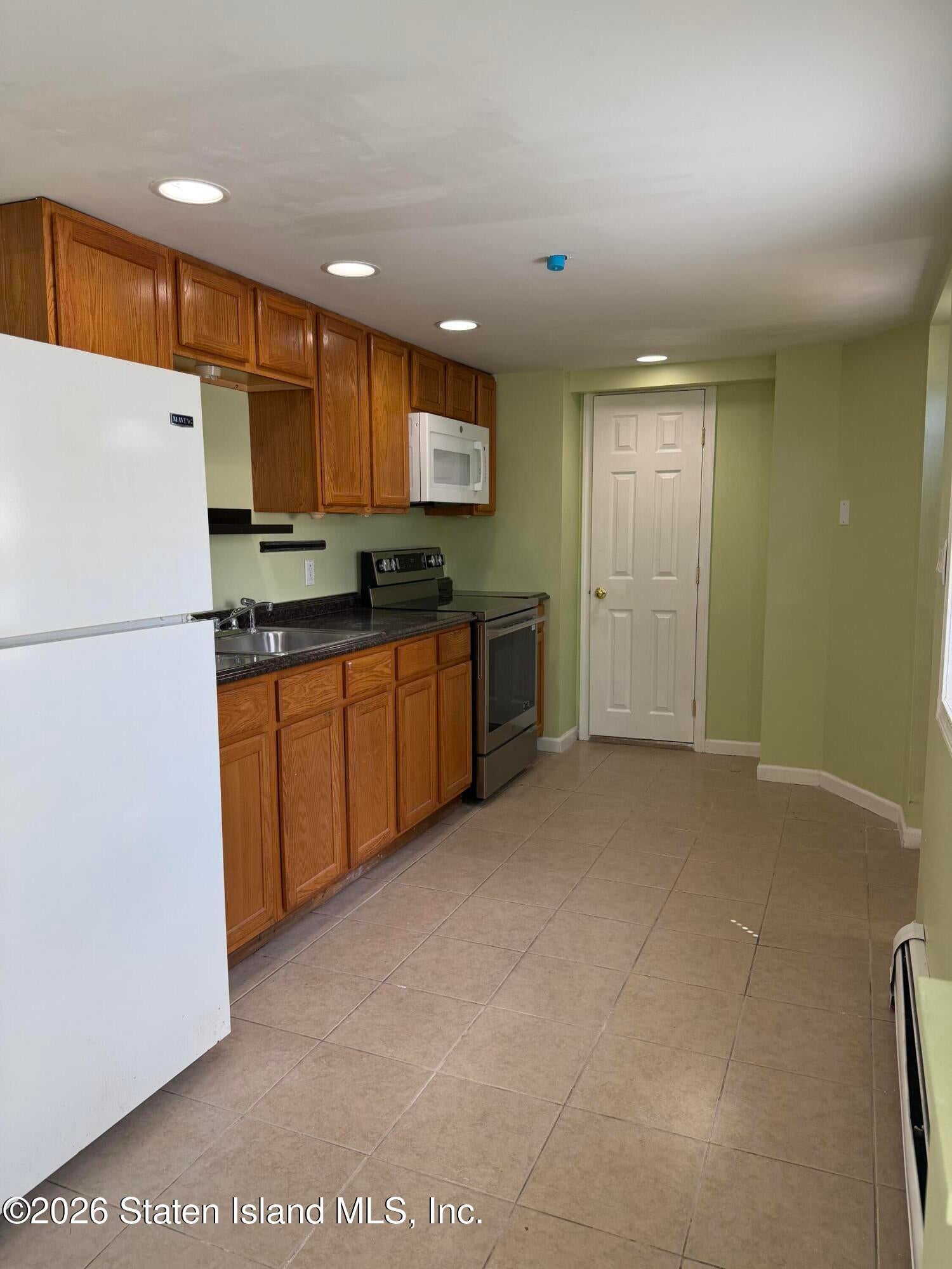 32 Baltimore St, Staten Island, NY 10308 photo