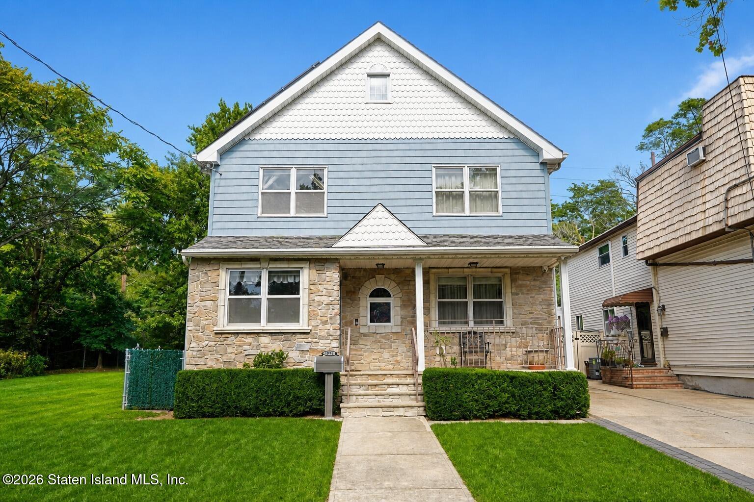 1983 Railroad Ave, Staten Island, NY 10306