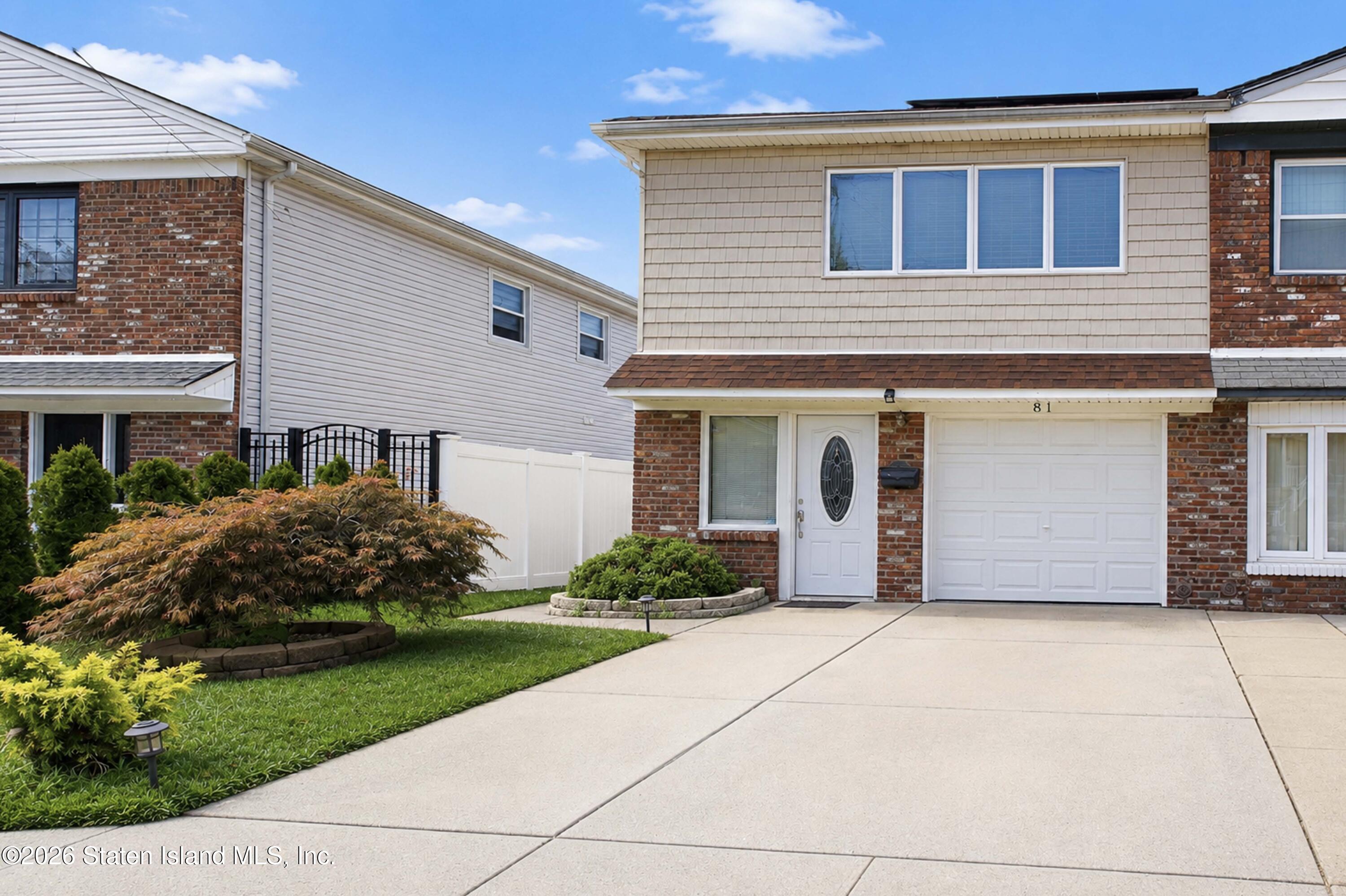 81 Broadway Ave, Staten Island, NY 10306