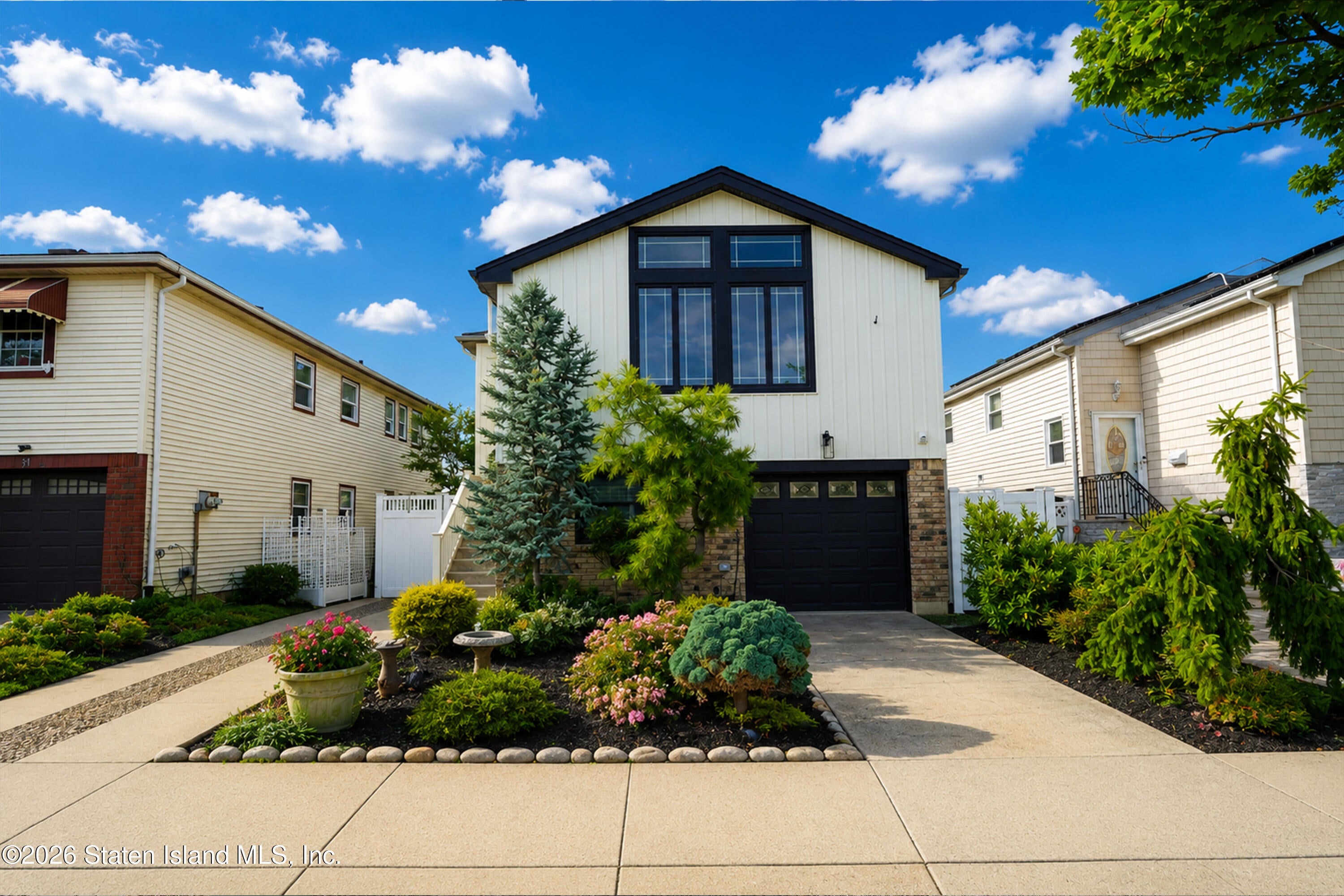 27 Tynan St, Staten Island, NY 10312 photo