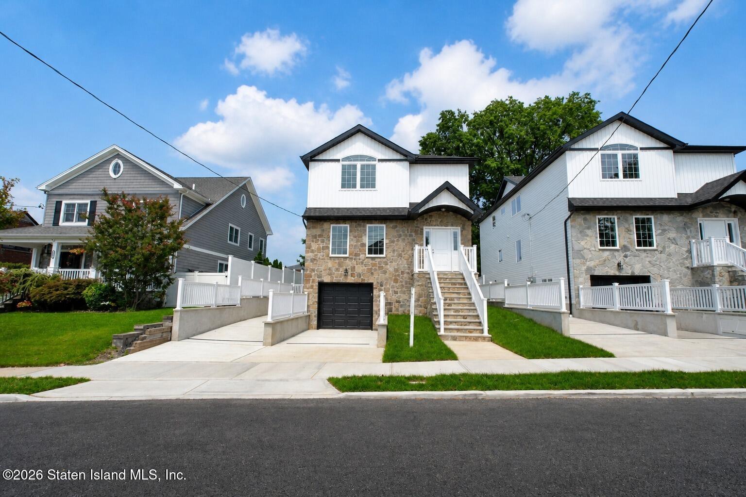 685 Oakland Ave, Staten Island, NY 10310 photo