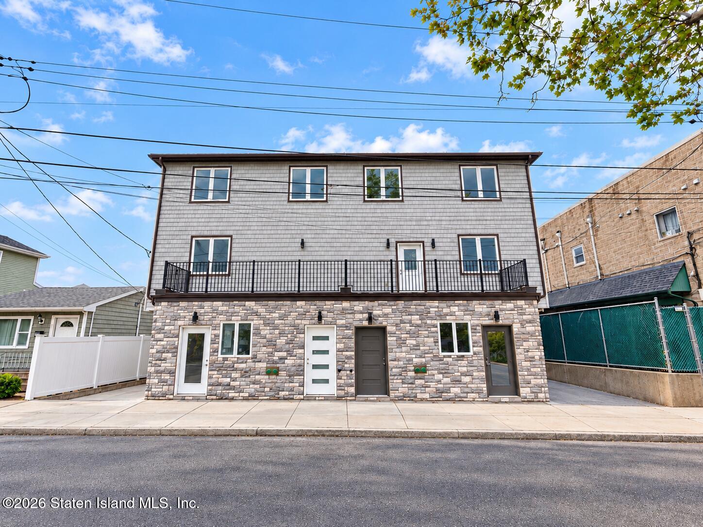 291 Colony Ave, Staten Island, NY 10306
