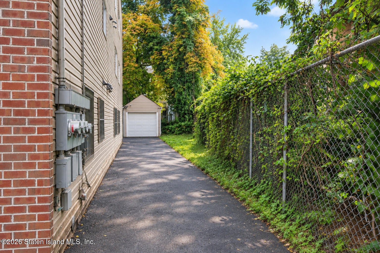90 Layton Ave, Staten Island, NY 10301 photo