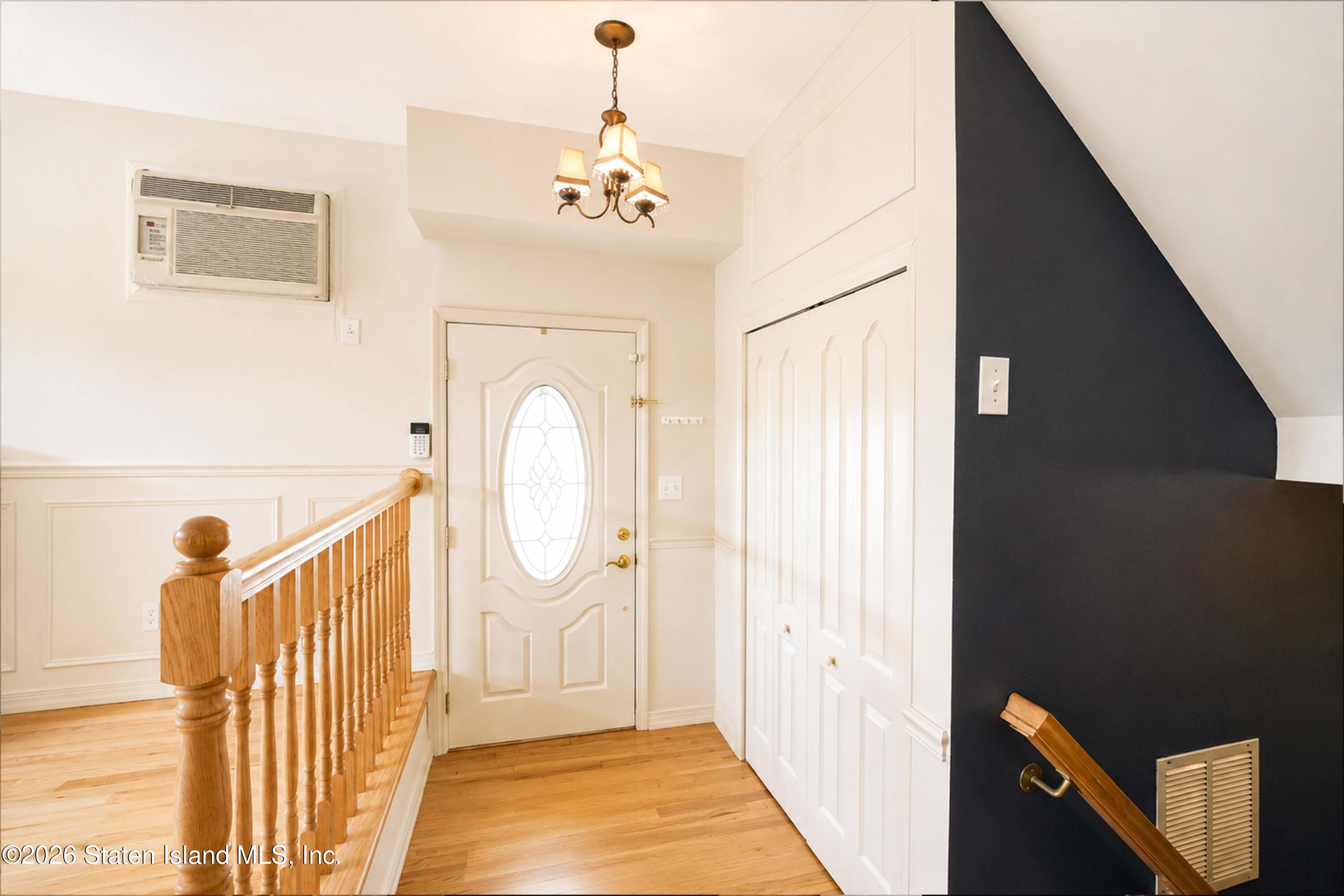 83 Woehrle Ave, Staten Island, NY 10312 photo