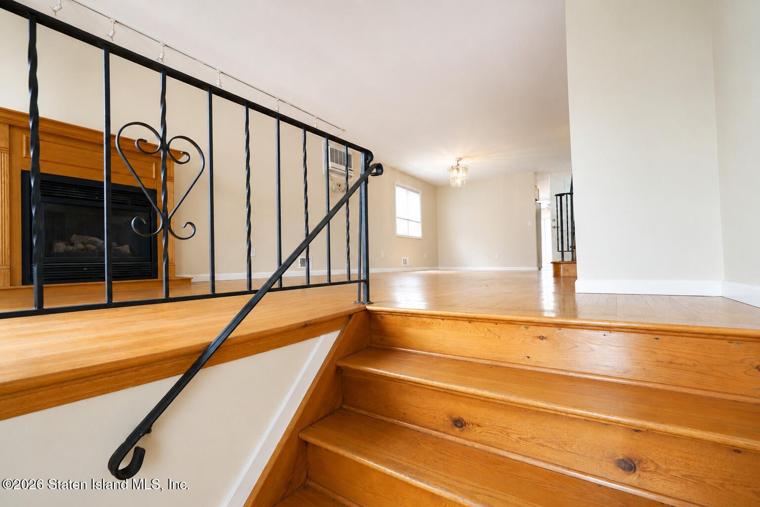 364 Adams Ave, Staten Island, NY 10306 photo