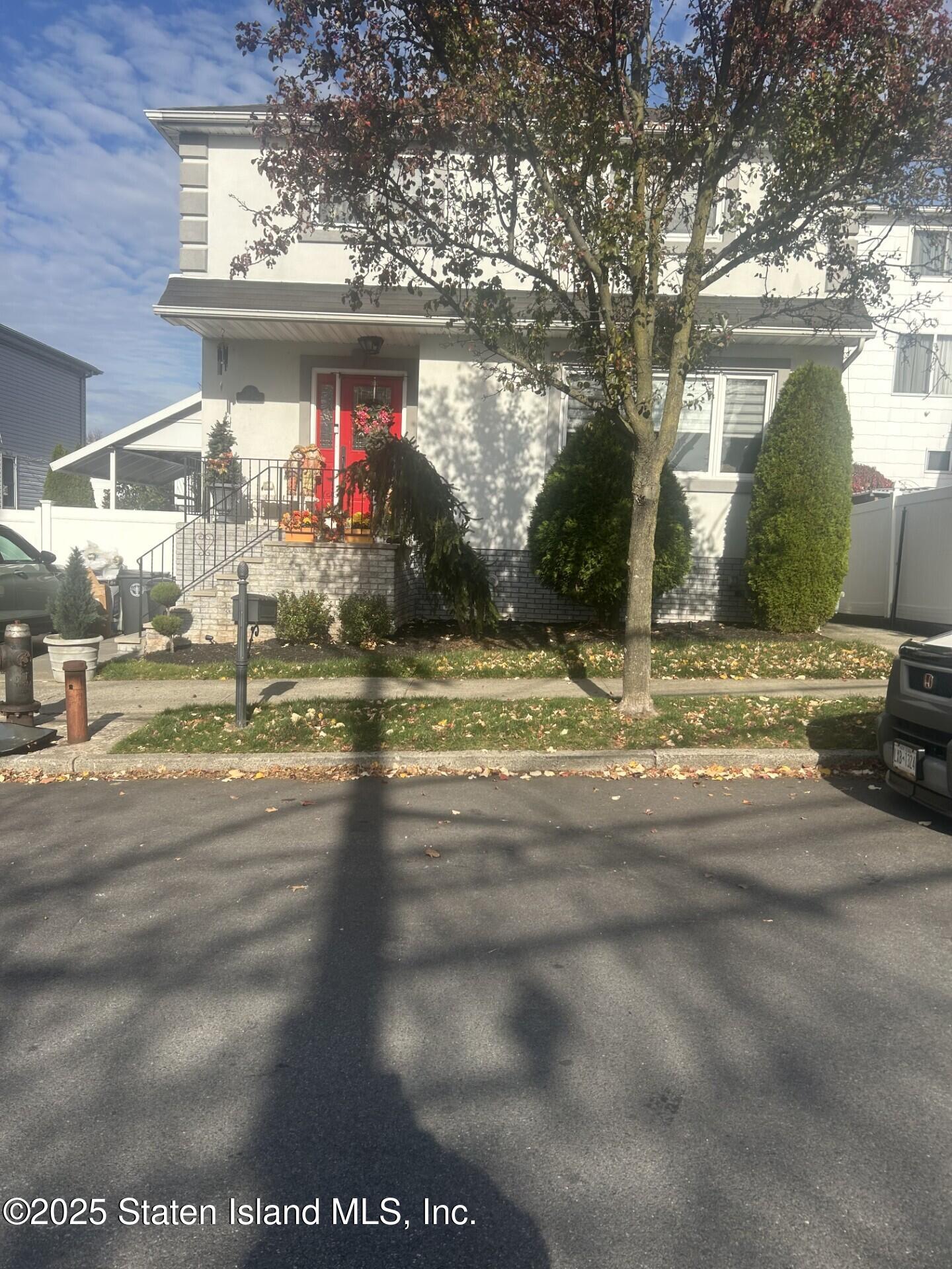 89 Columbus Ave, Staten Island, NY 10304