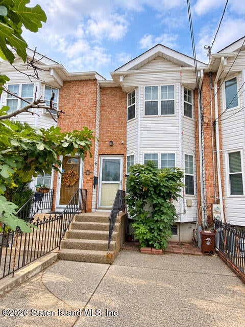 75 Saint Marys Ave, Staten Island, NY 10305