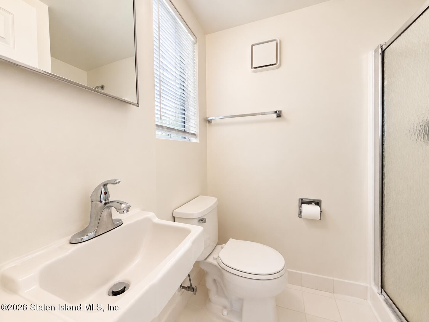 129 Ilyssa Way, Staten Island, NY 10312 photo