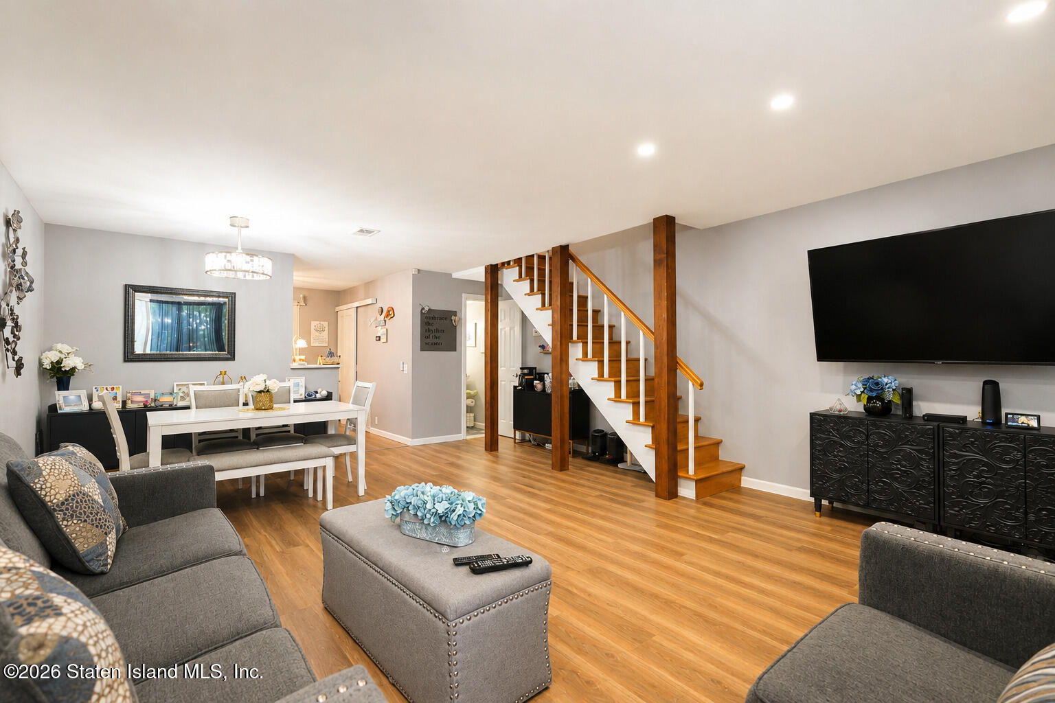 60 Stone Ln, Staten Island, NY 10314 photo