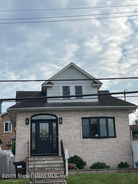 210 Watchogue Rd, Staten Island, NY 10314