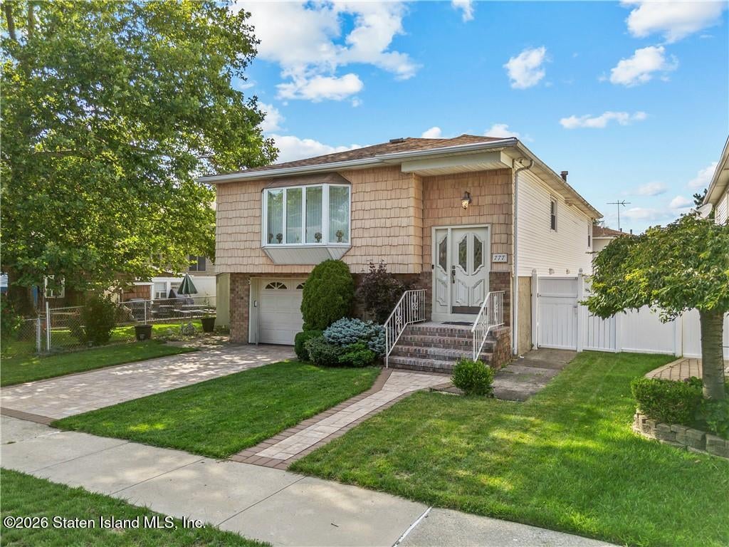 777 Lamont Ave, Staten Island, NY 10312 photo
