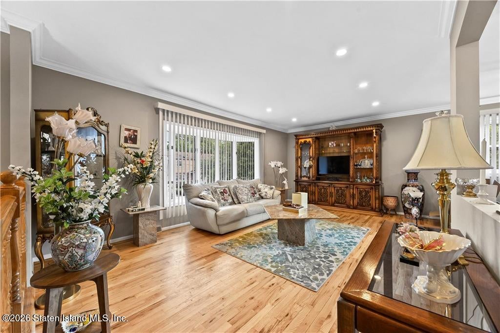 777 Lamont Ave, Staten Island, NY 10312 photo