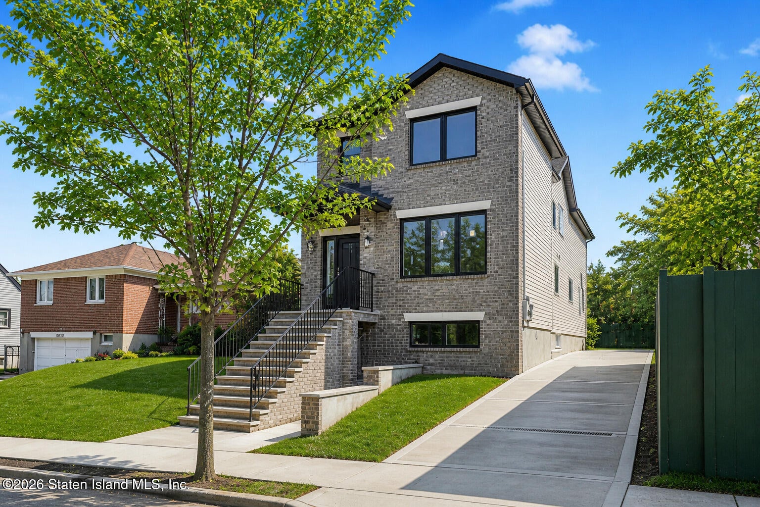219 Barnard Ave, Staten Island, NY 10307