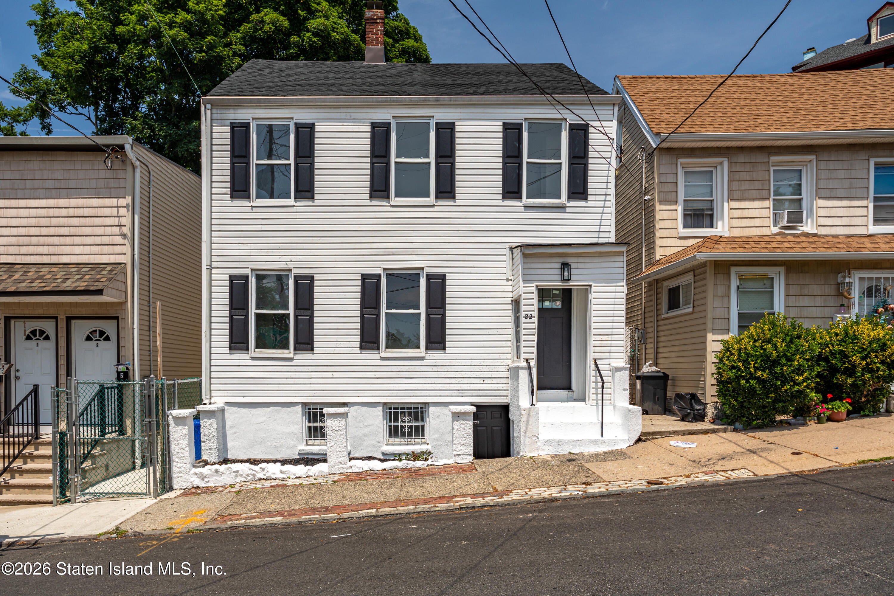 22 Grove St, Staten Island, NY 10304