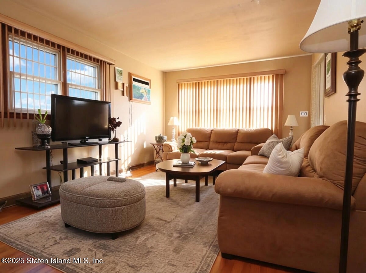 59 Almond St, Staten Island, NY 10312 photo