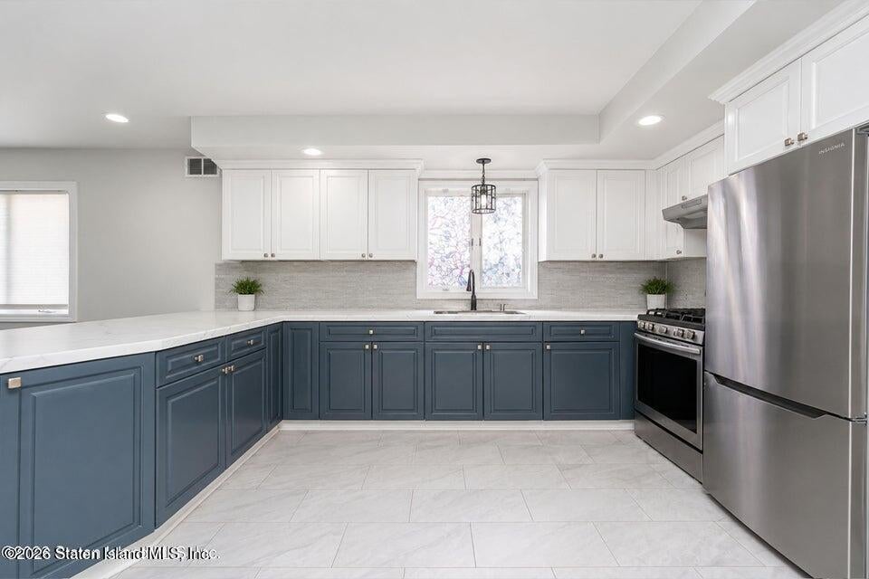207 Eylandt St, Staten Island, NY 10312 photo