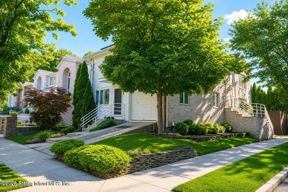 207 Eylandt St, Staten Island, NY 10312 photo
