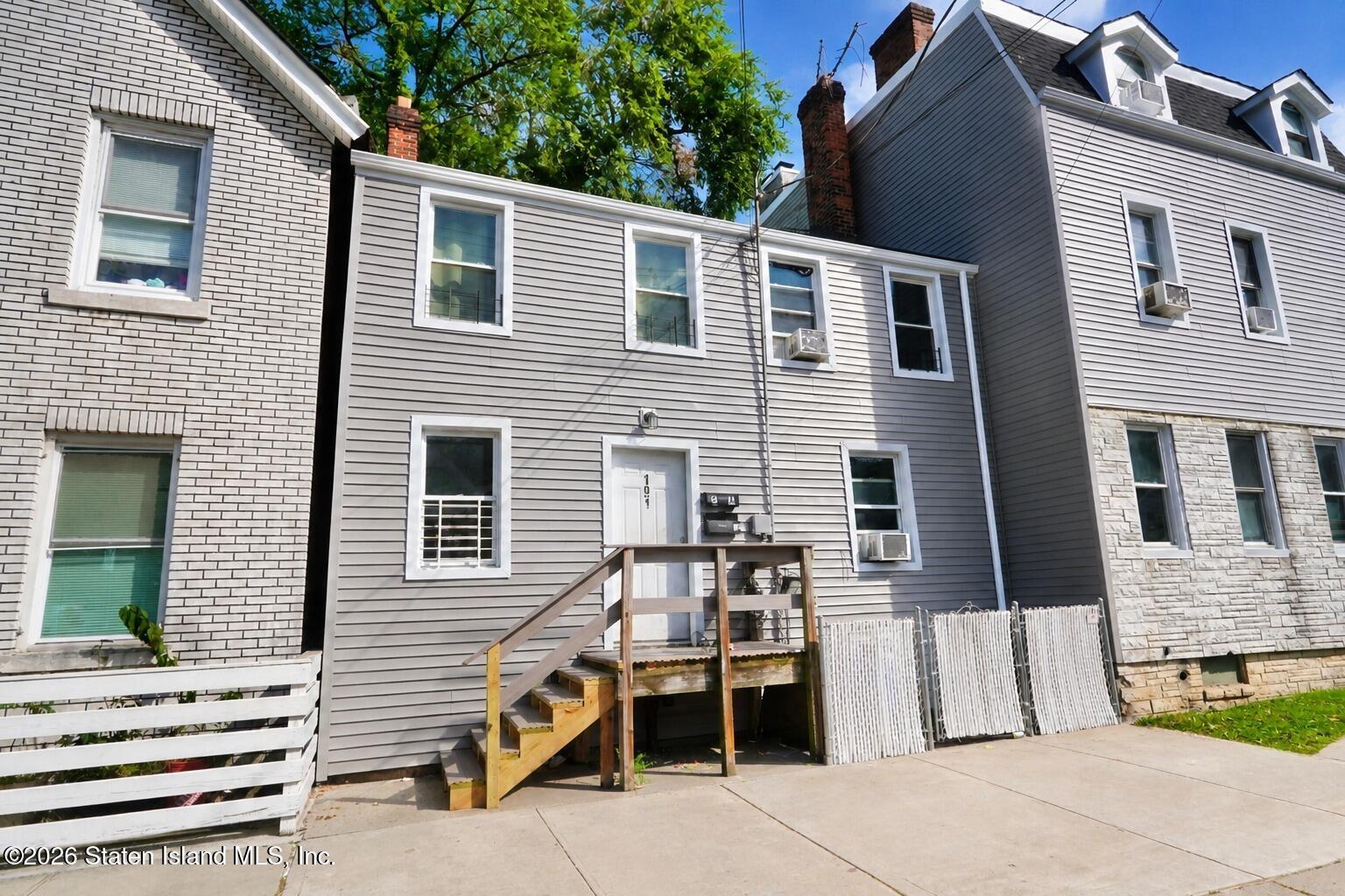 191 Targee St, Staten Island, NY 10304 photo
