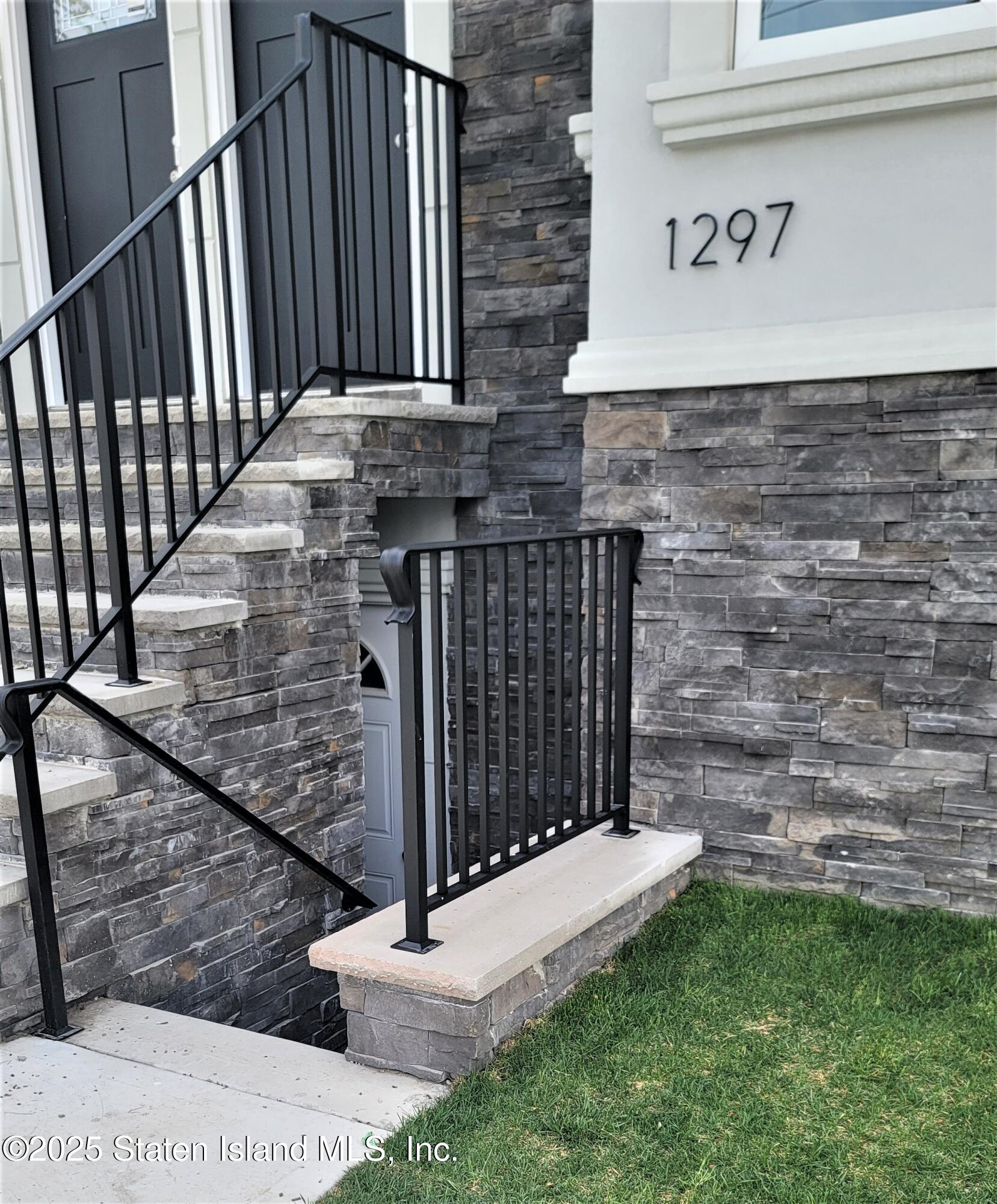 1297 Richmond Ave, Staten Island, NY 10314 photo