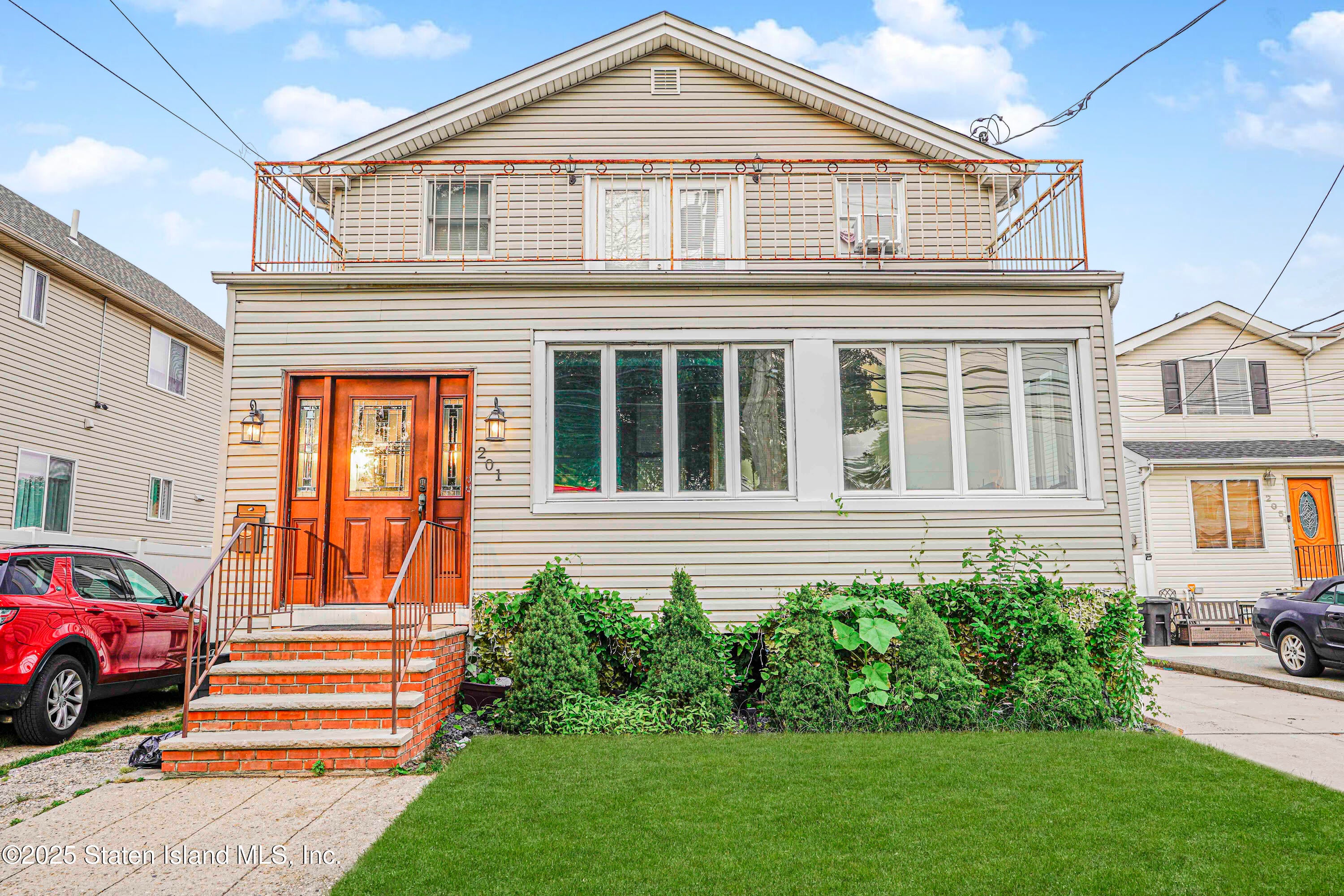 201 Van Name Ave, Staten Island, NY 10303