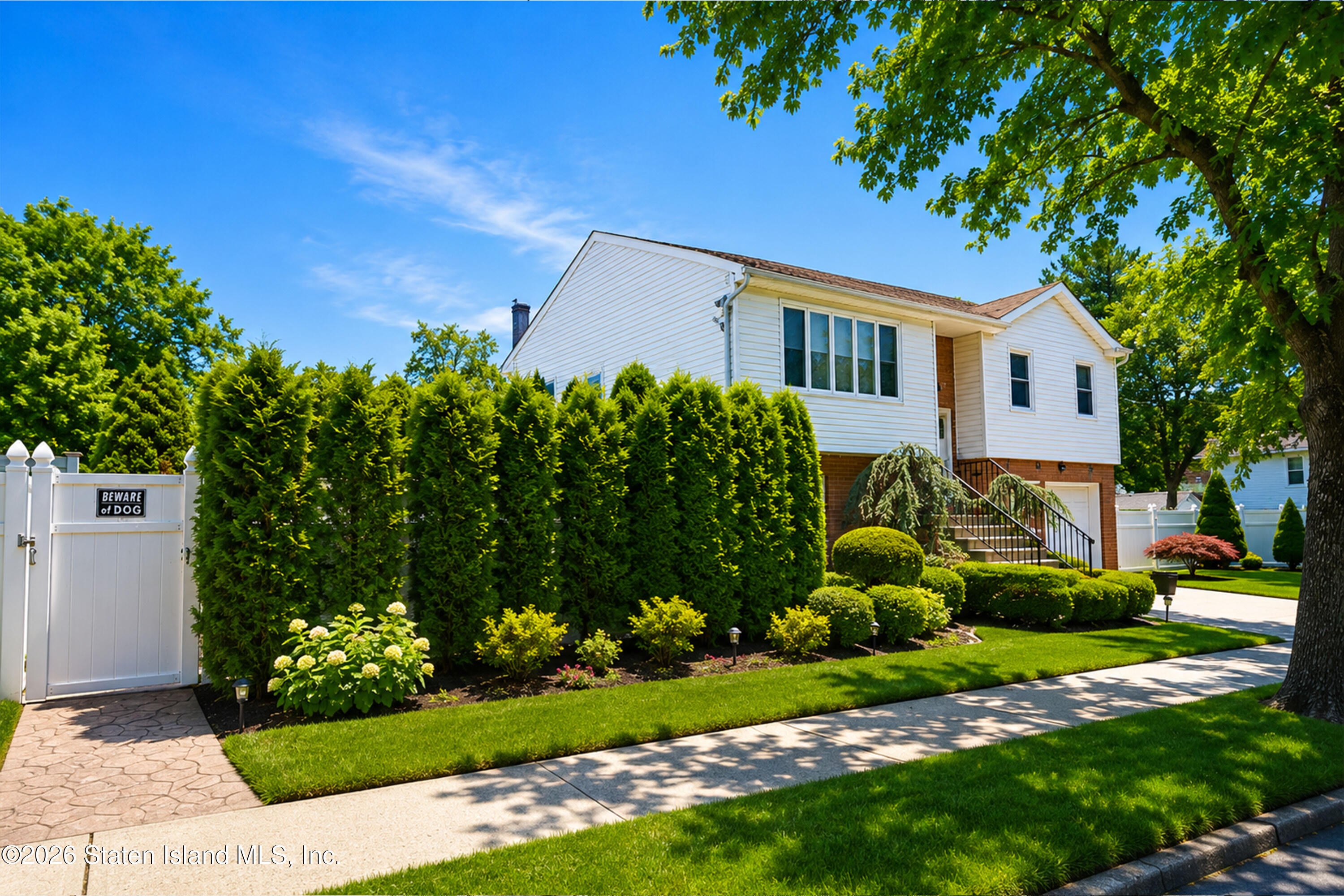 161 Eylandt St, Staten Island, NY 10312 photo