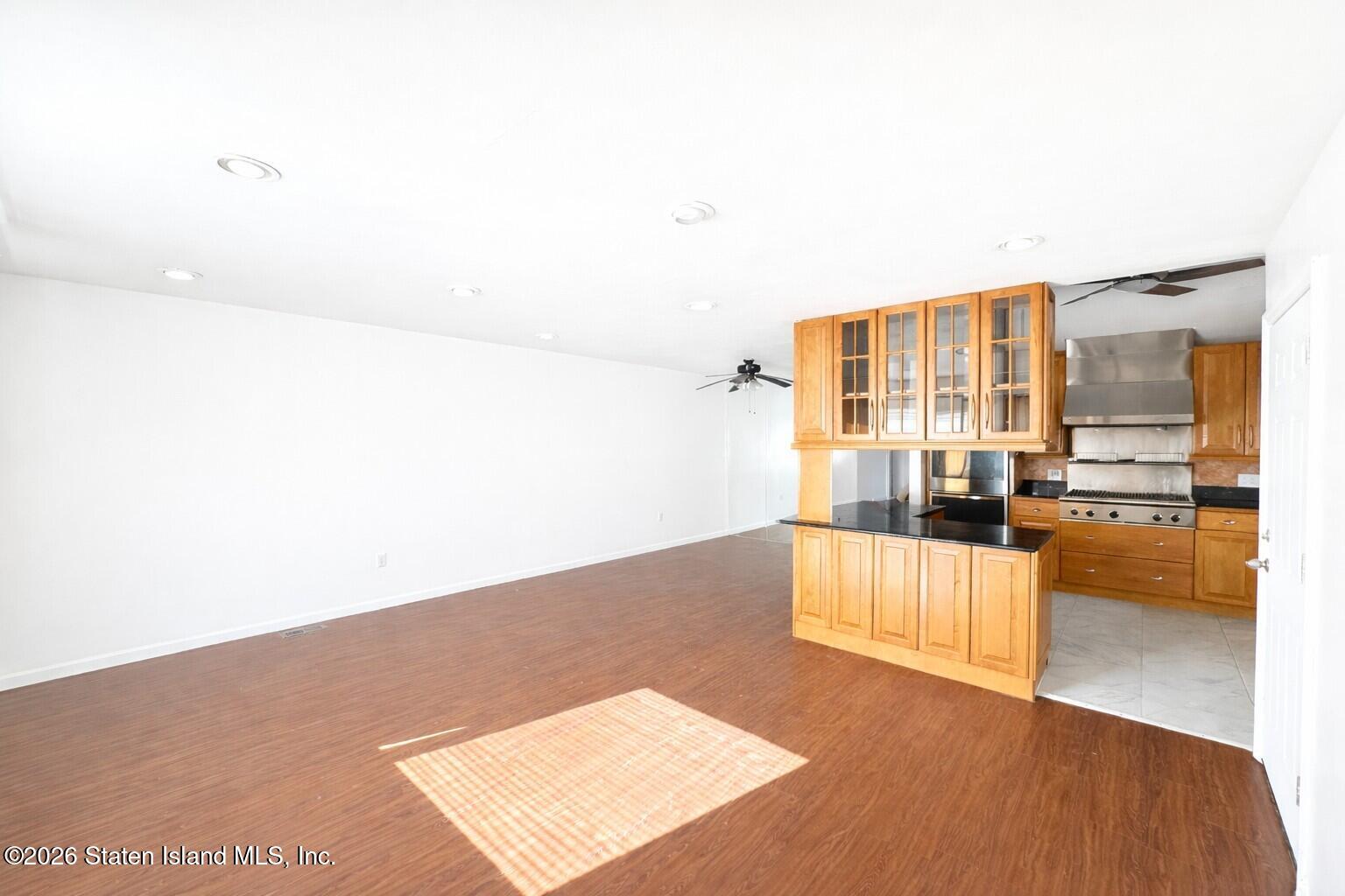 17 Alexander Ave, Staten Island, NY 10312 photo