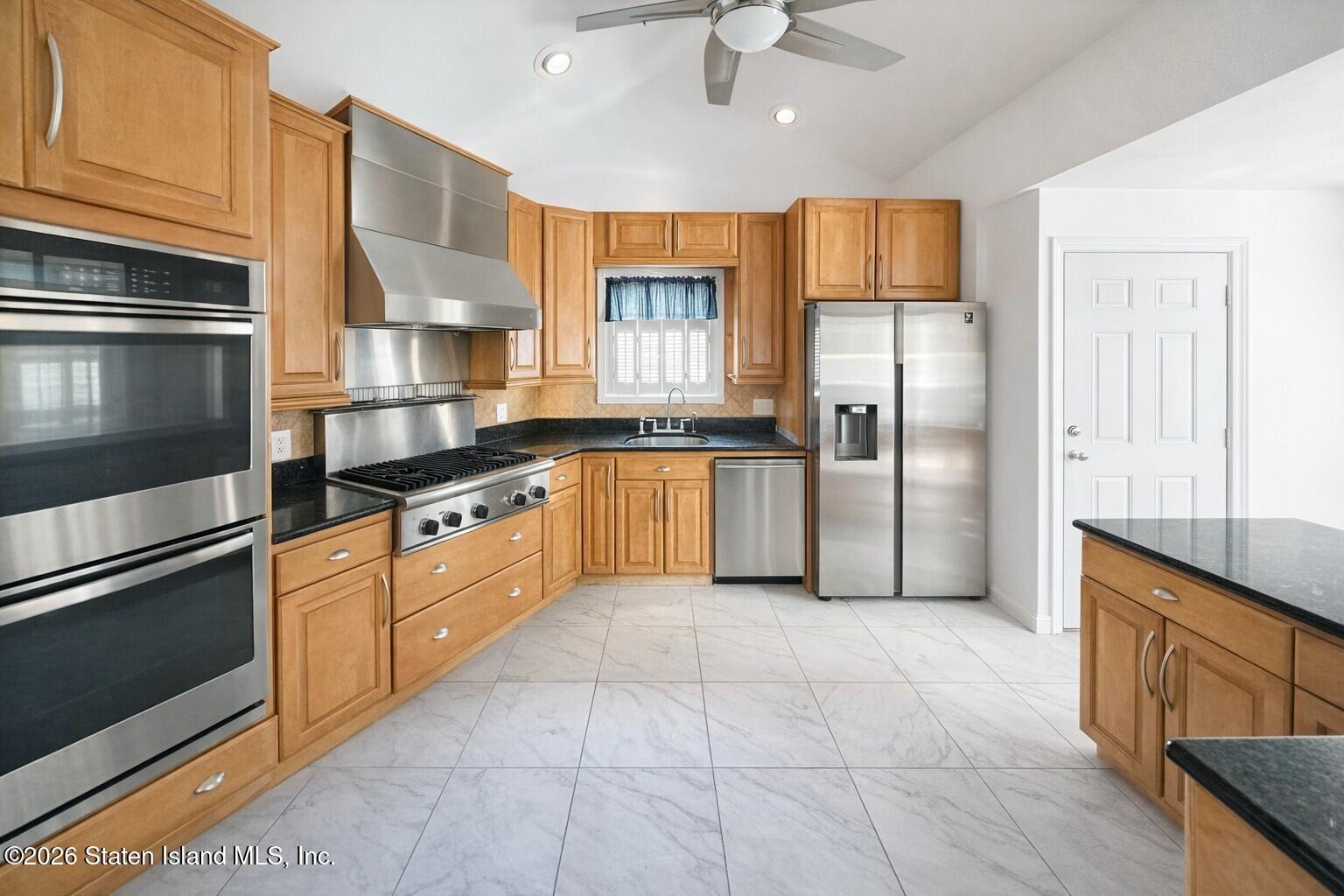 17 Alexander Ave, Staten Island, NY 10312 photo
