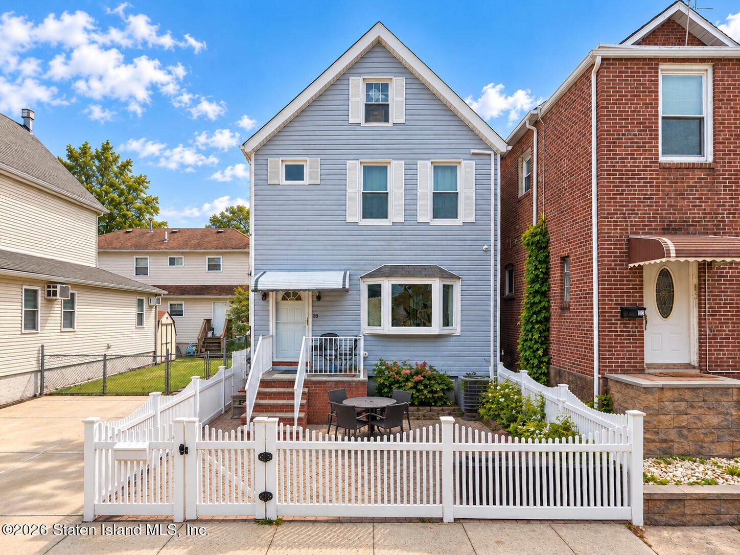 52 Butler Pl, Staten Island, NY 10305