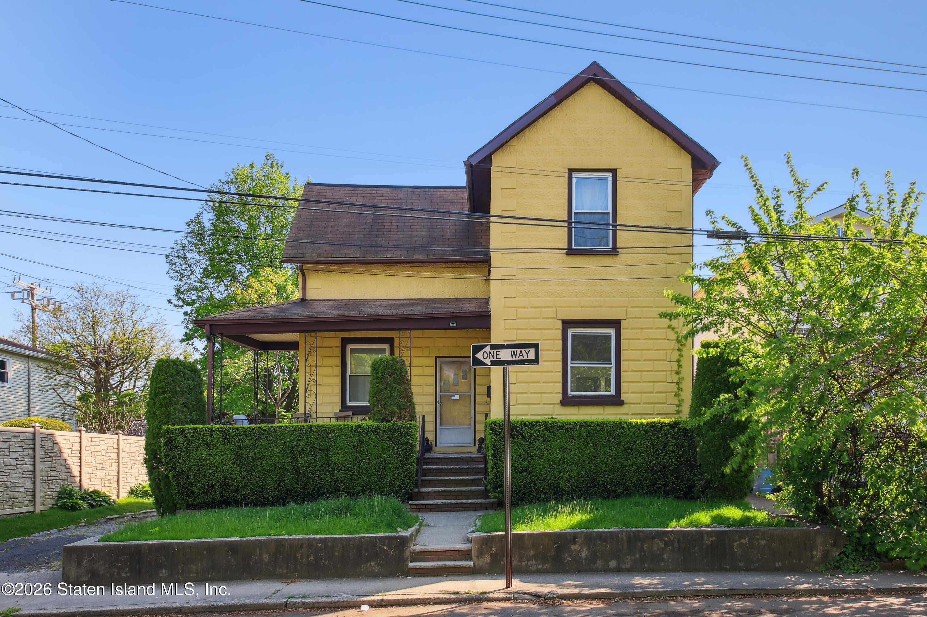 362 Garretson Ave, Staten Island, NY 10305