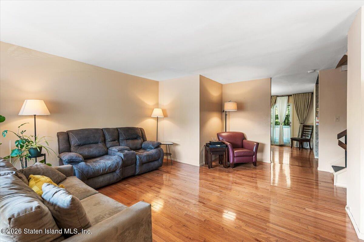 207 Dover Grn, Staten Island, NY 10312 photo