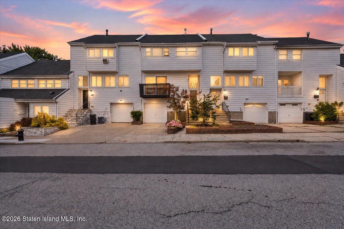 207 Dover Grn, Staten Island, NY 10312 photo