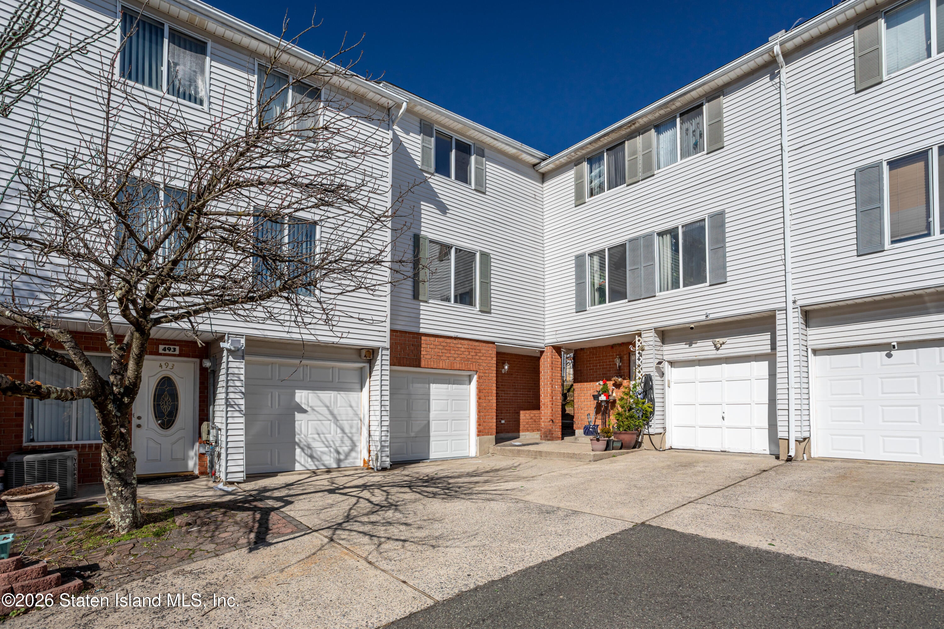 491 Ilyssa Way, Staten Island, NY 10312