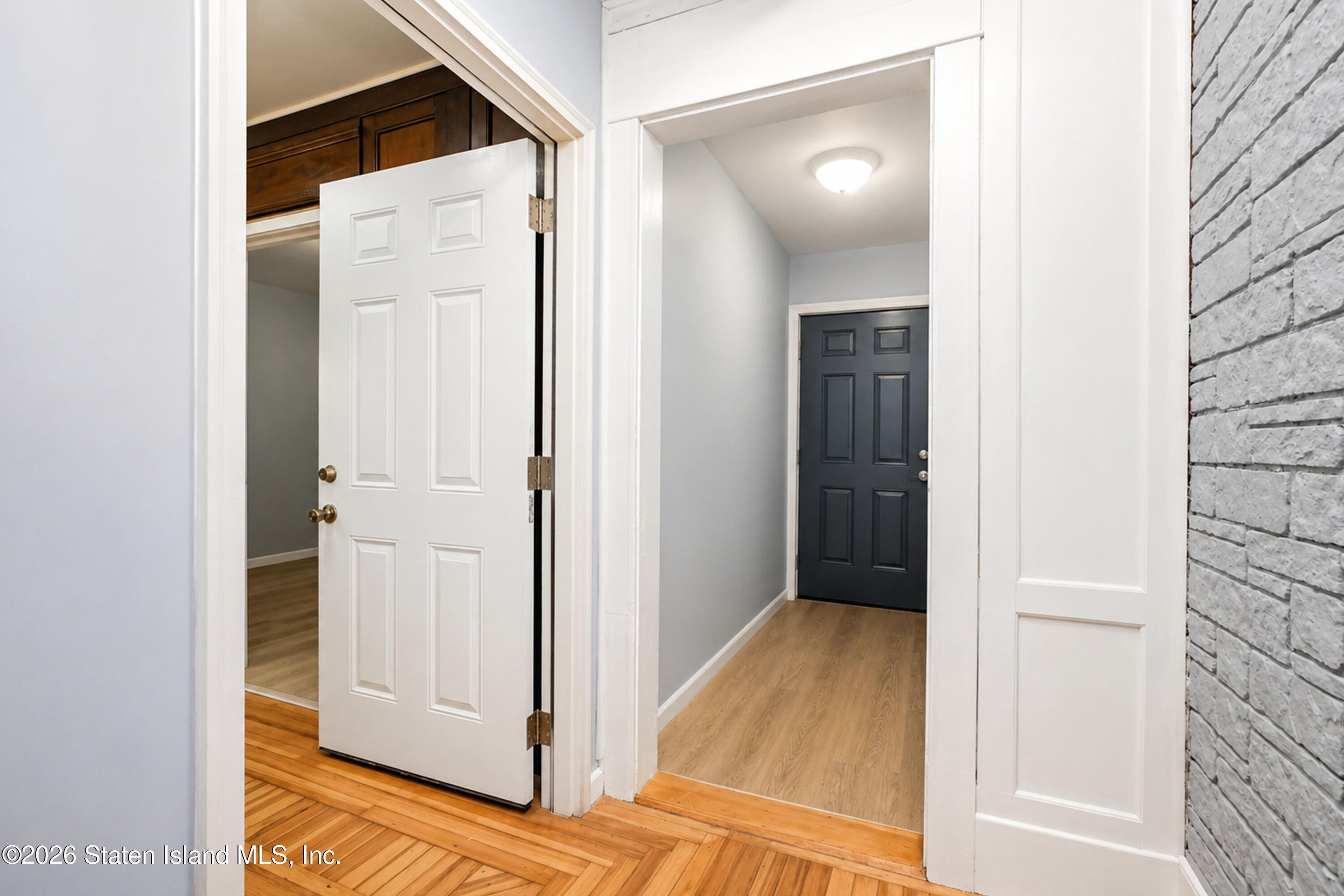 322 Morningstar Rd, Staten Island, NY 10303 photo
