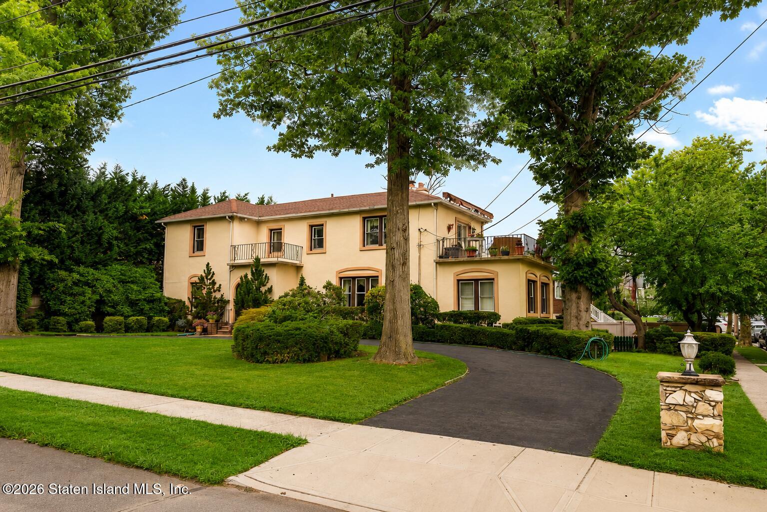 15 Allendale Rd, Staten Island, NY 10305 photo