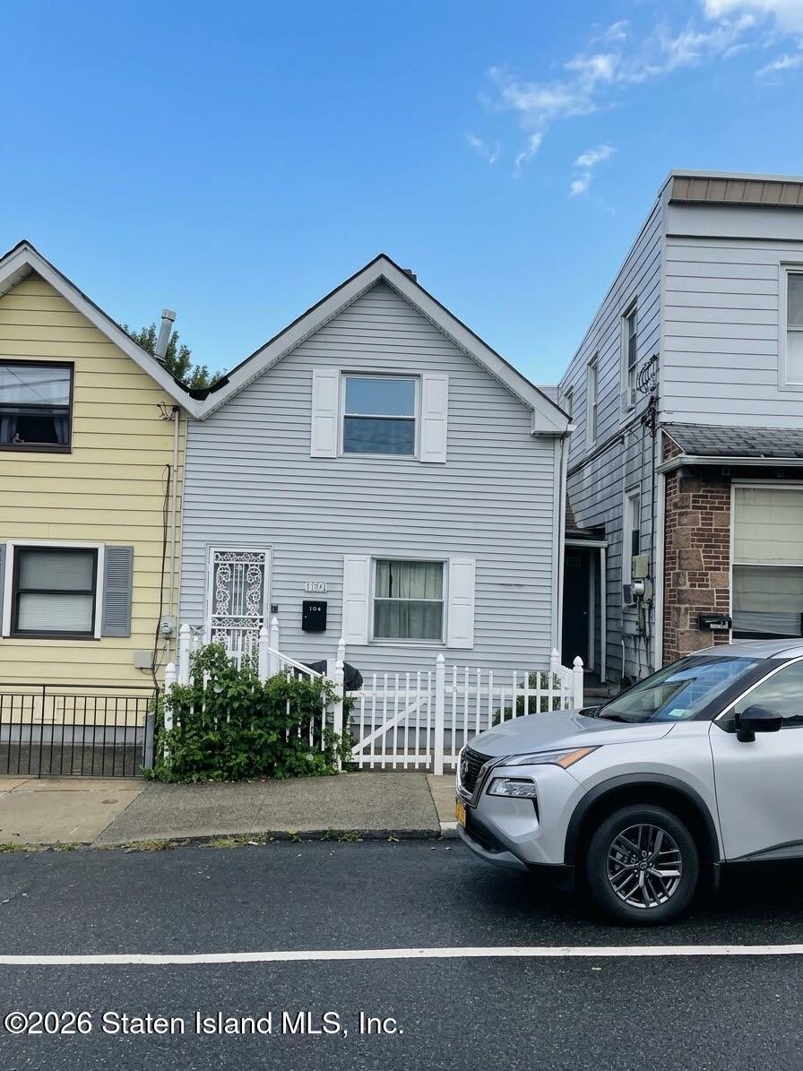 104 Ocean Ave, Staten Island, NY 10305