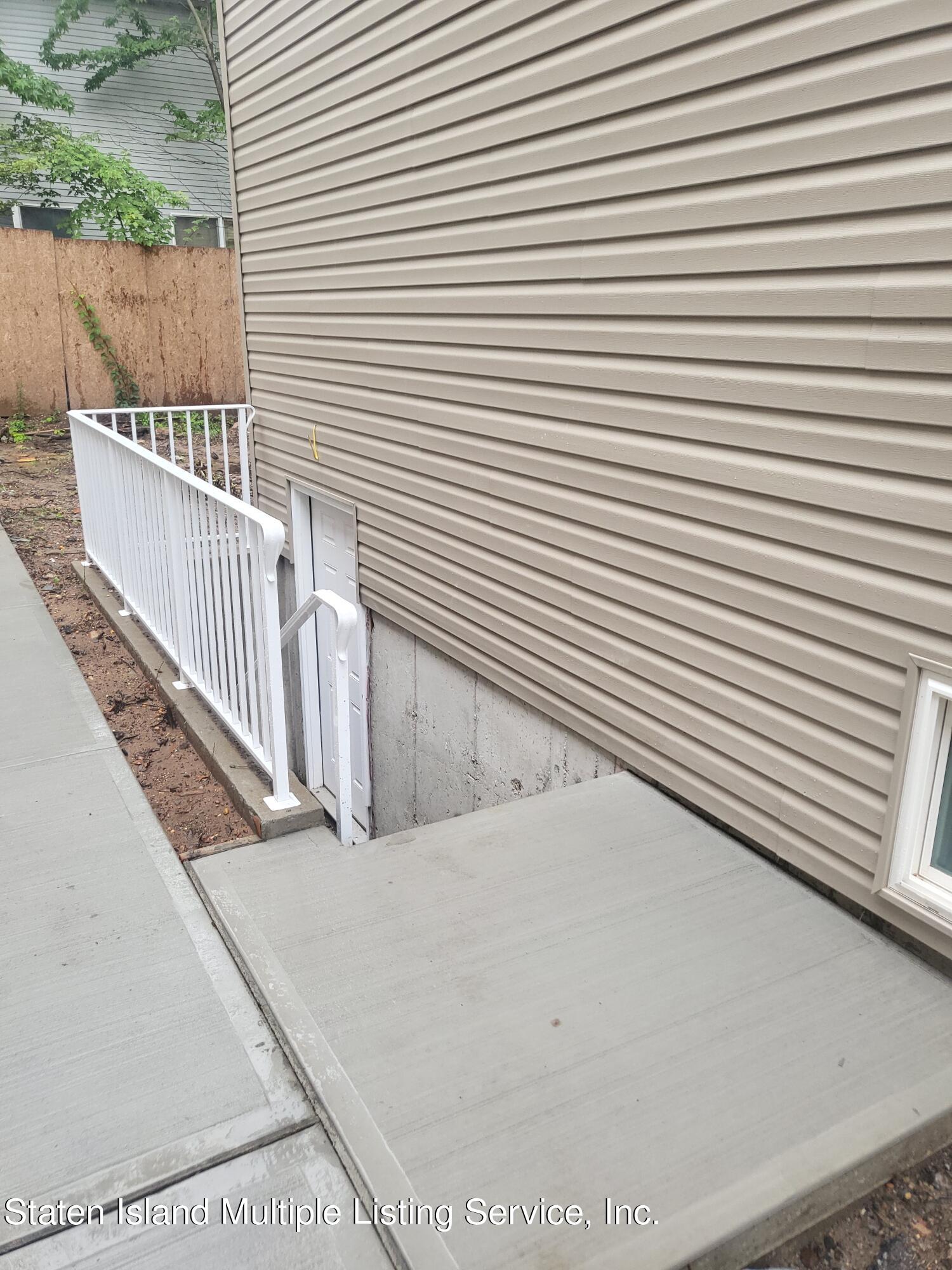 7546 Amboy Rd, Staten Island, NY 10307 photo