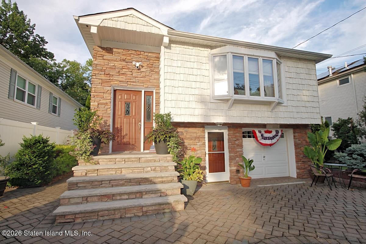 401 Vernon Ave, Staten Island, NY 10309