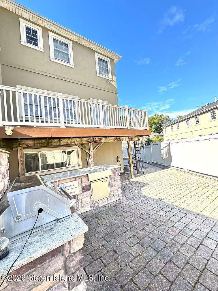 160 Presentation Cir, Staten Island, NY 10312 photo