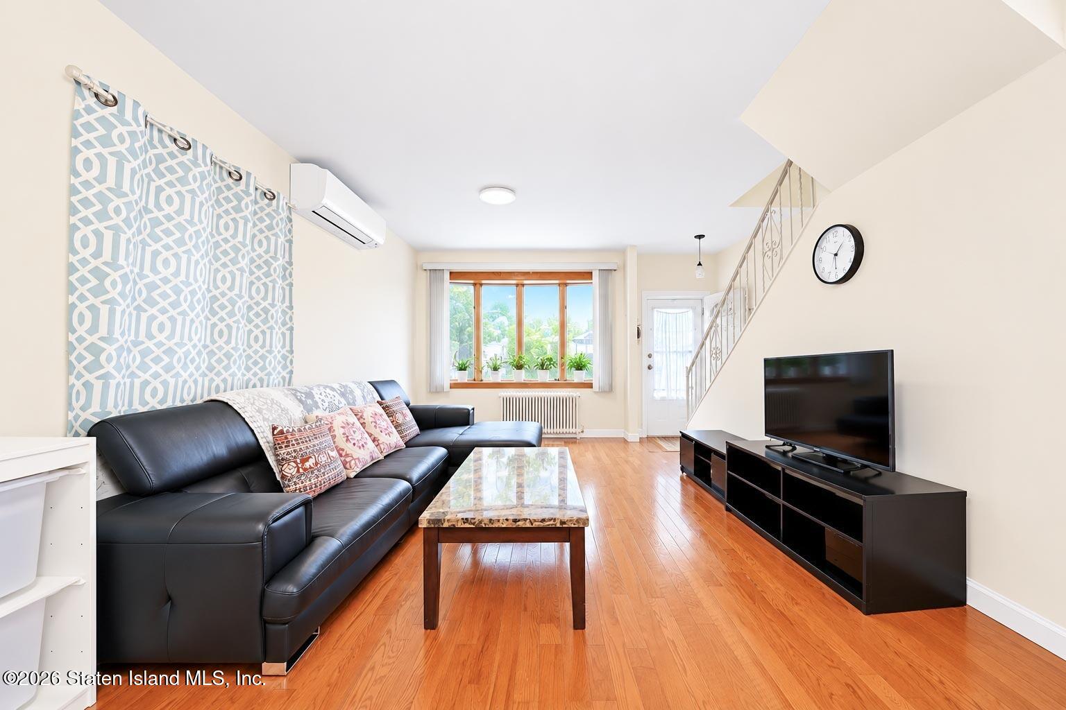 266 Kensington Ave, Staten Island, NY 10305 photo