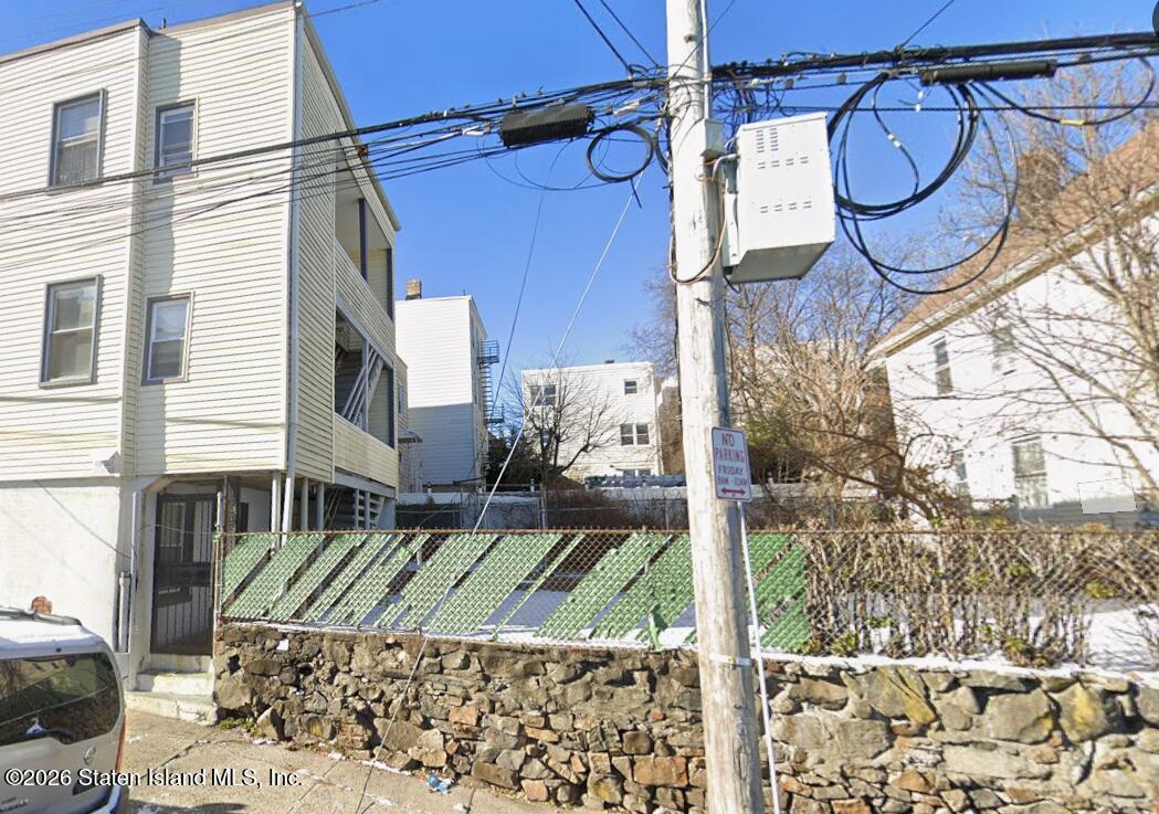 73 Fairview St, Yonkers, NY 10703 photo
