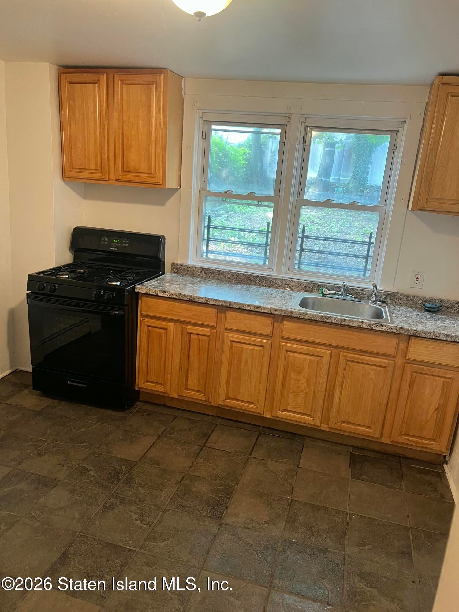 94 Gordon St, Staten Island, NY 10304 photo